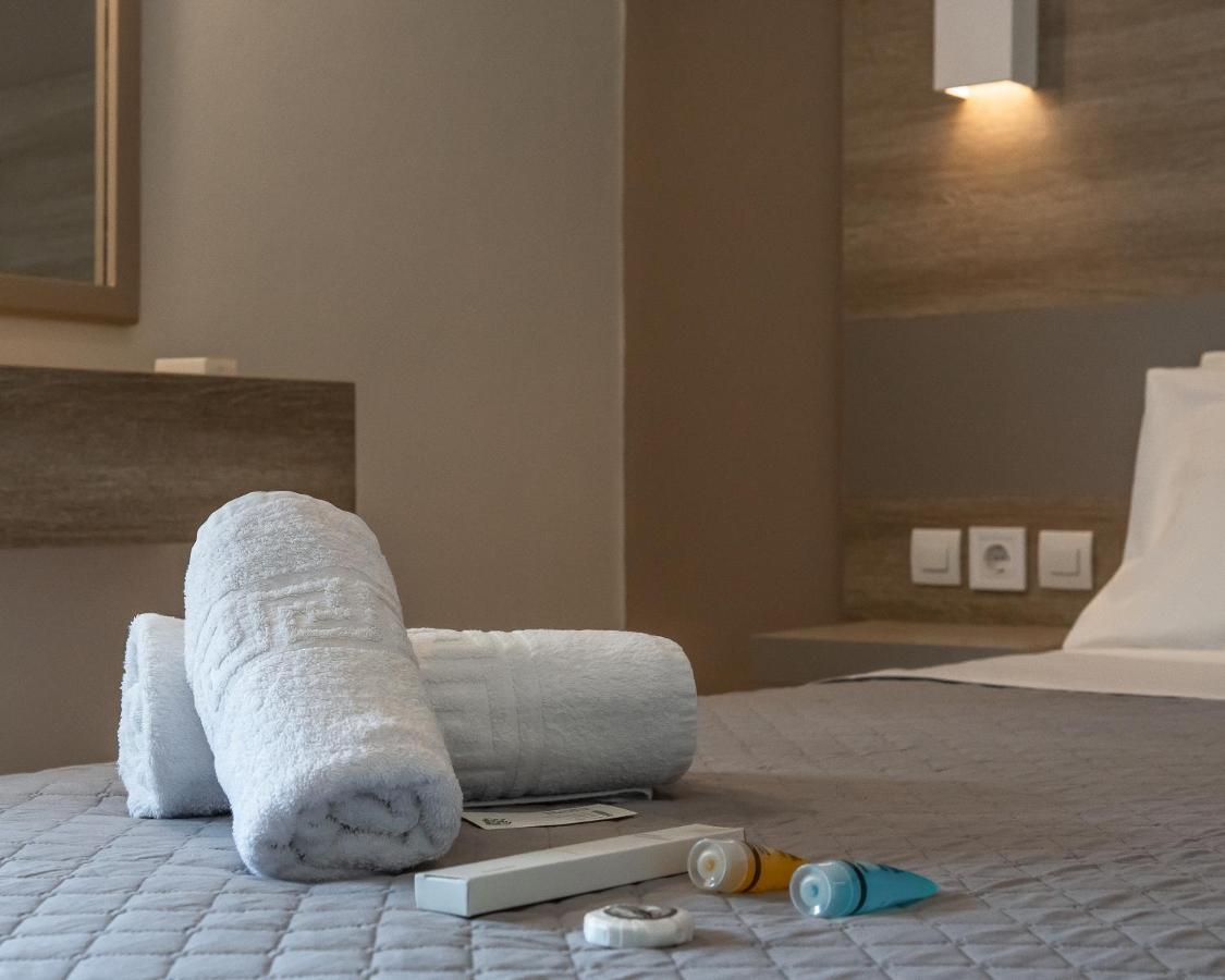 Seimeio Strofilia Hotel Kalogria  Bagian luar foto
