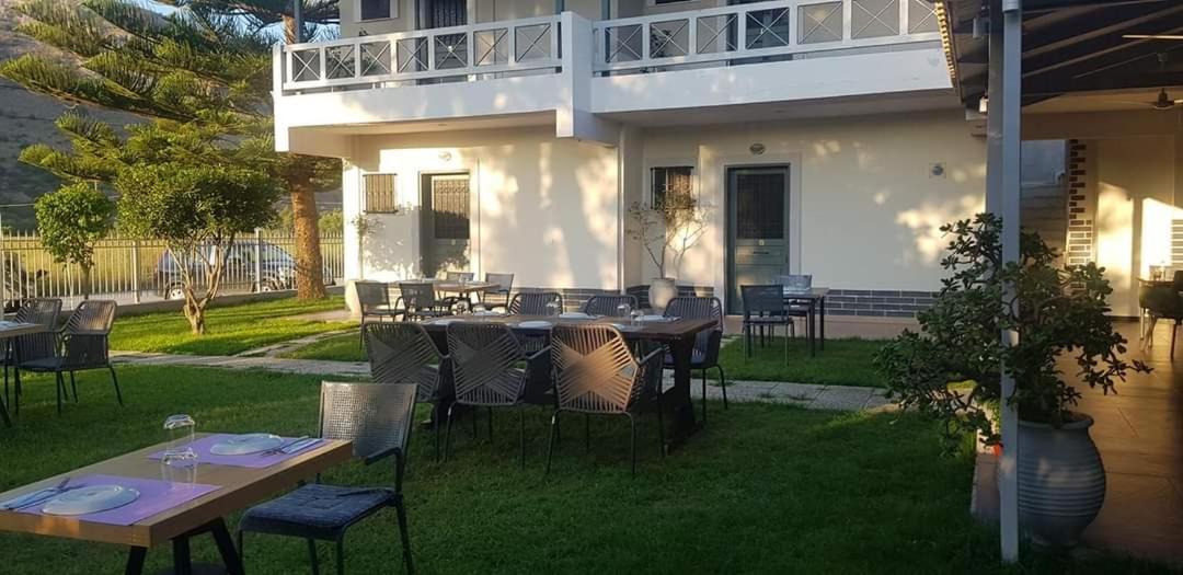 Seimeio Strofilia Hotel Kalogria  Bagian luar foto
