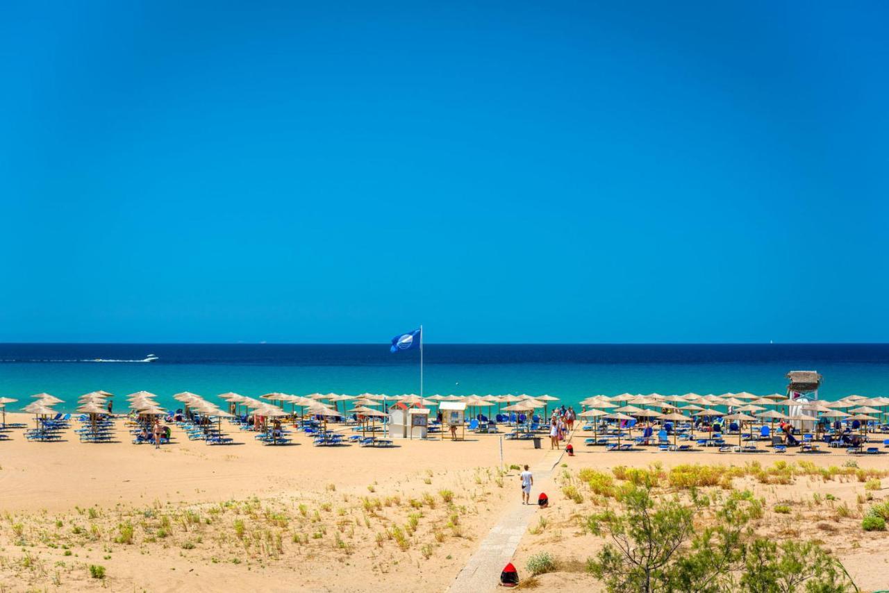 Seimeio Strofilia Hotel Kalogria  Bagian luar foto
