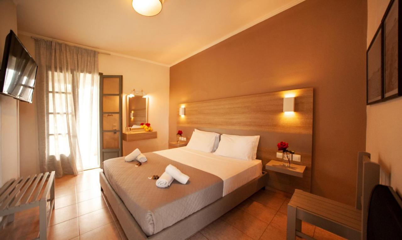 Seimeio Strofilia Hotel Kalogria  Bagian luar foto
